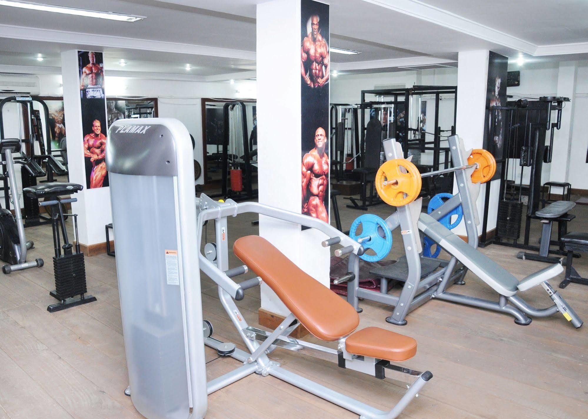 호텔 모티 마할 망갈로르 외부 사진